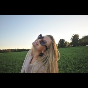 Meet your Posher, Cate